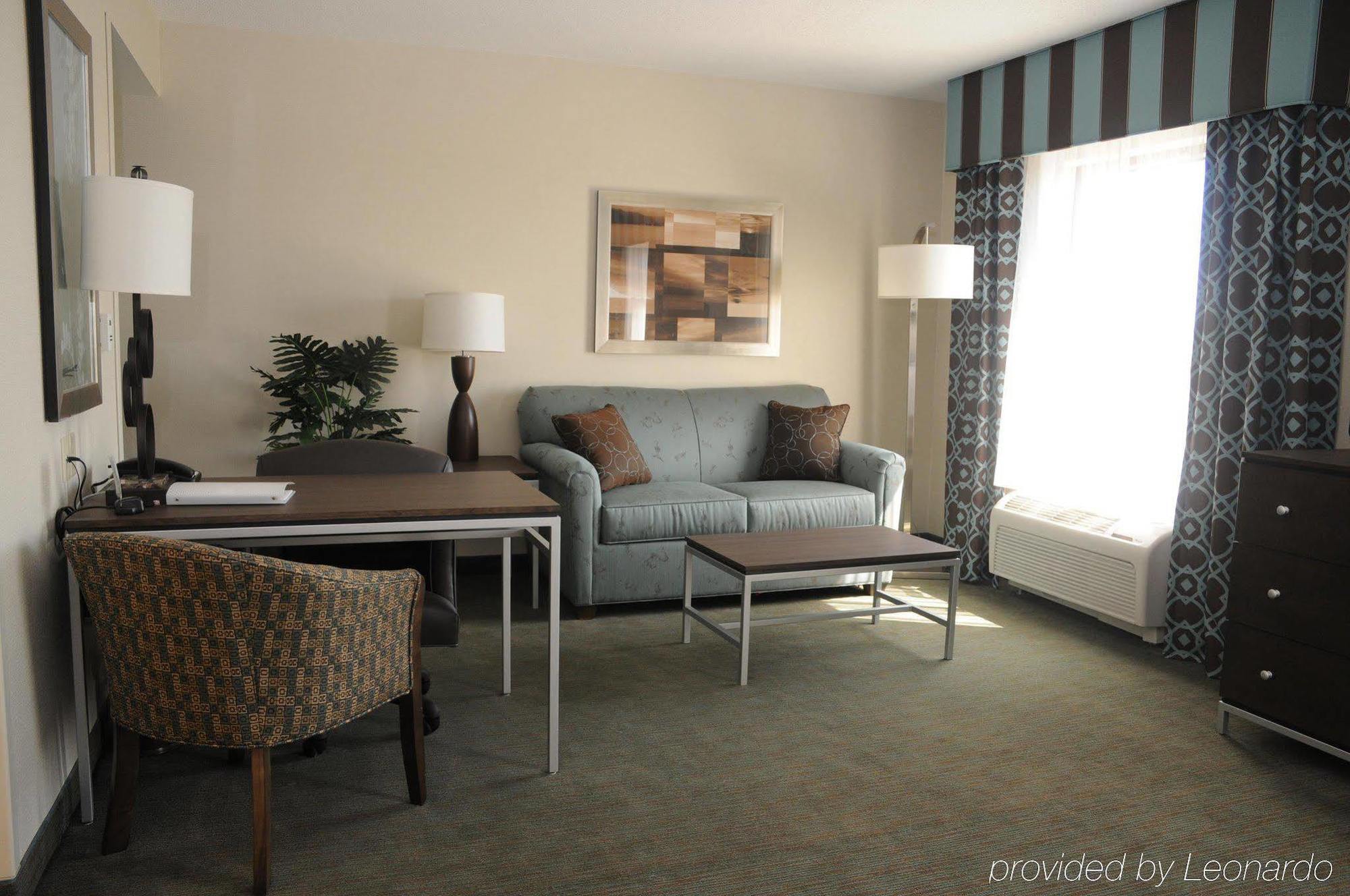 Hampton Inn & Suites By Hilton Dartmouth - Halifax Номер фото